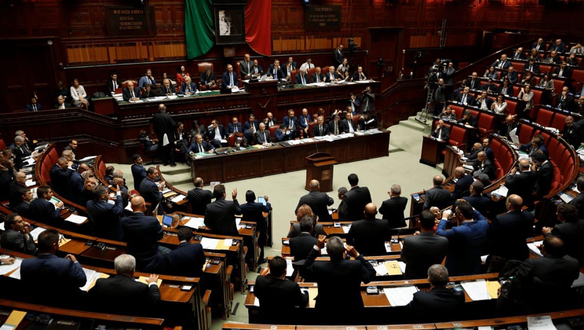La Camera approva in via definitiva il decreto Ponte, è legge con 160 sì