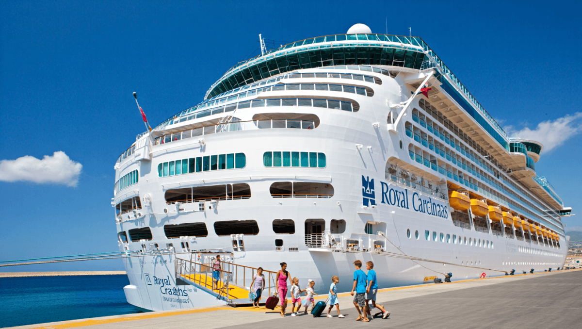 Royal Caribbean prende in consegna Legend of the Seas, a luglio il debutto nel Mediterraneo