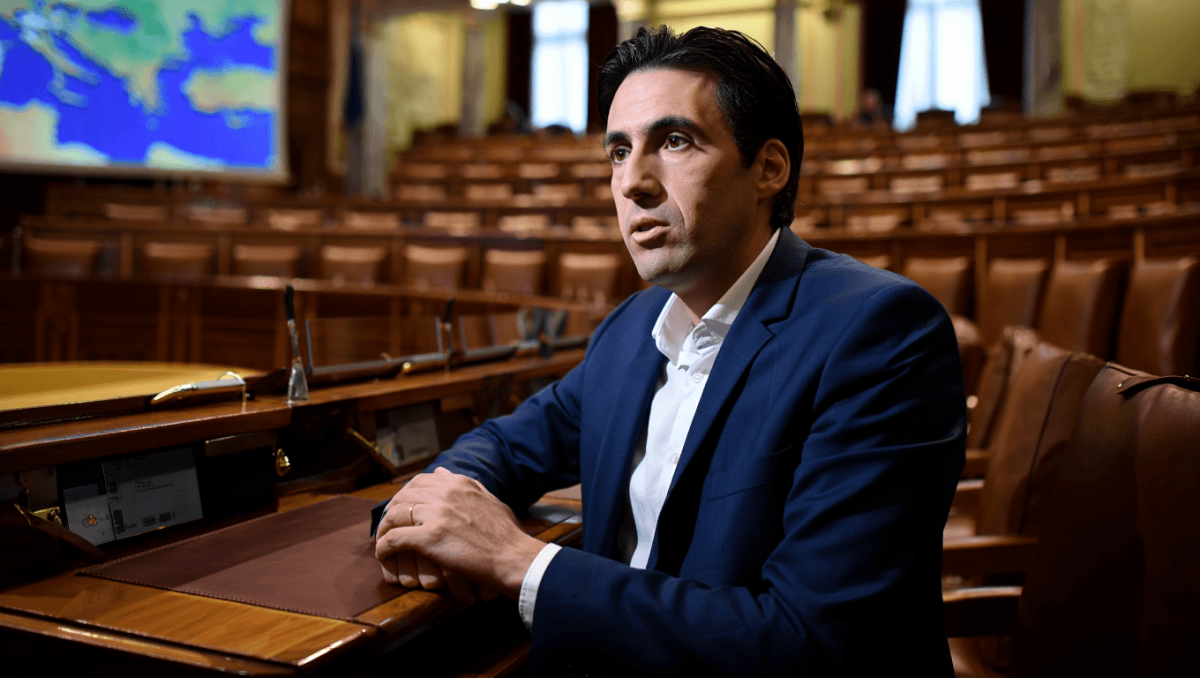 
                    Antoci (M5s), 'Mediterraneo non sia mare che divide ma che unisce'
                  
