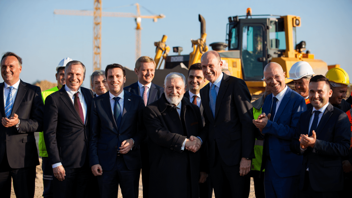 Romania, maxi commessa da 700 milioni per Itinera, Saipem e Icm sull’autostrada A8
Come la geopolitica sta stravolgendo il mercato del greggio e della plastica in Cina
Hupac, Britta Weber è la nuova ceo del gruppo
Cma Cgm vicina all'acquisizione della divisione logistica di FedEx per 1,4 miliardi di dollari