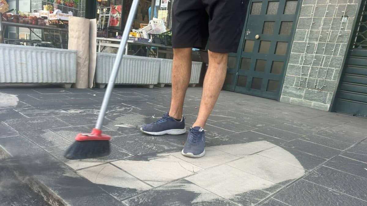 Etna: cenere vulcanica su diversi comuni catanesi