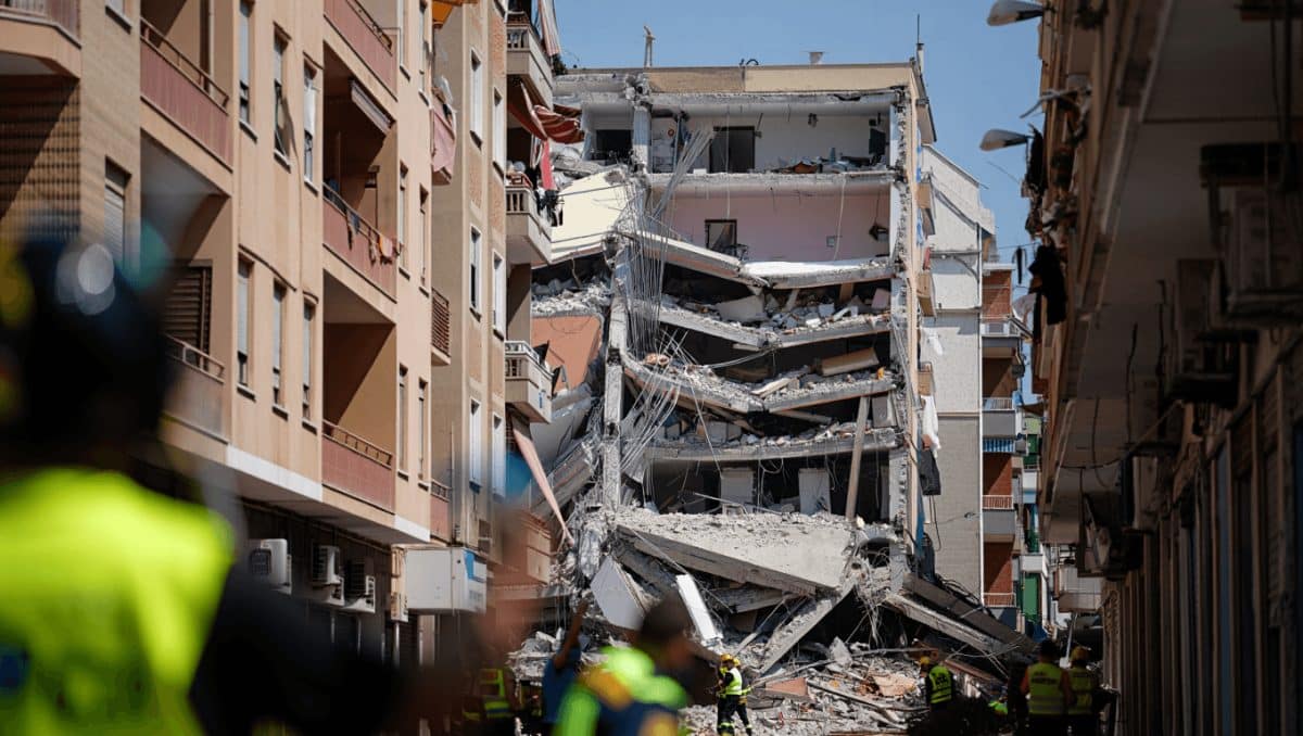 Edificio crollato a Messina, ci sono 3 indagati