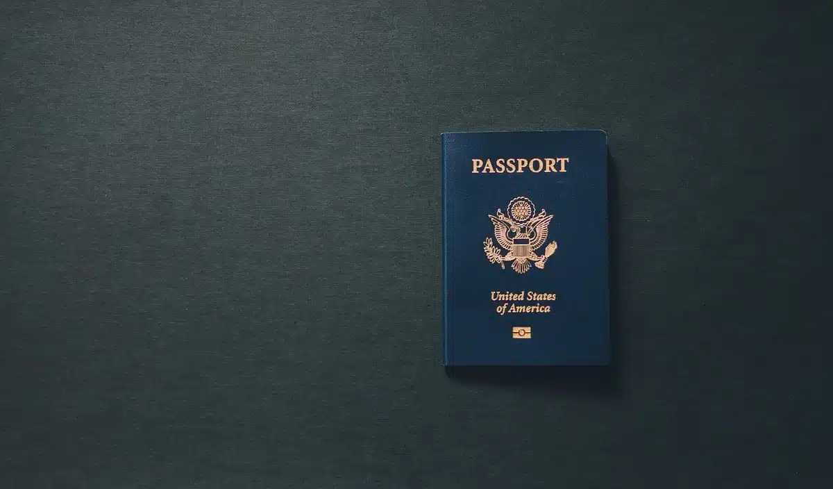 Documenti ufficiali e registri per verificare l'identità di una persona