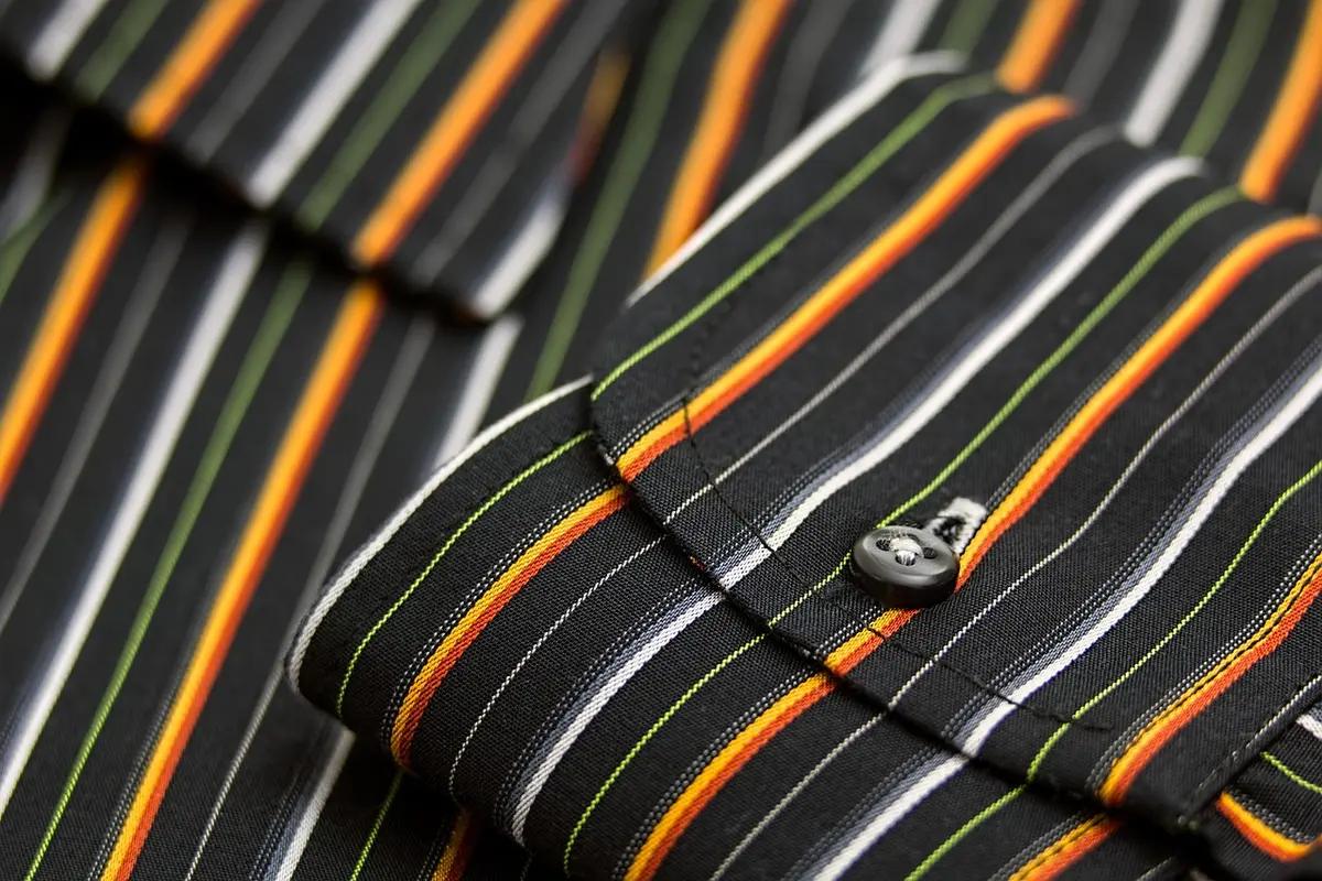 Foulard e campioni di tessuto ispirati al design nautico