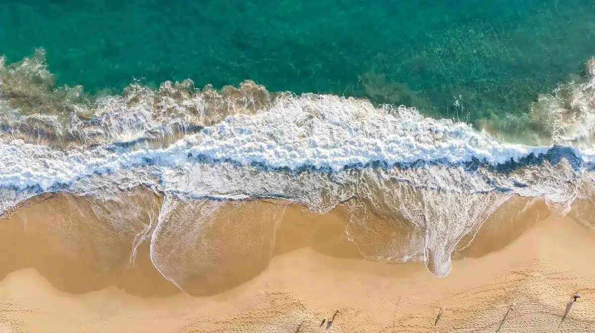 Spiaggia dal Golfo con sabbia chiara e acque turchesi